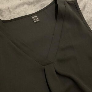 Black Flowy Tank Top